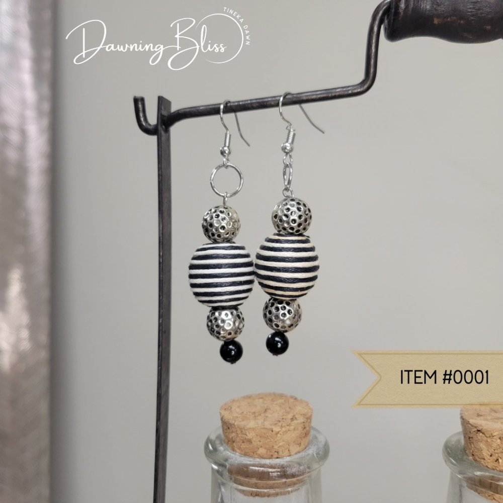 Lightweight & Bold- Dangle- Trendsetter Earrings